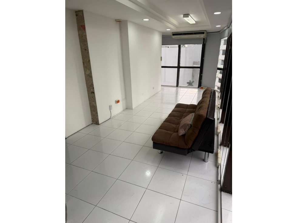 ALQUILER OFICINA AVENIDA BALBOA — foto 3