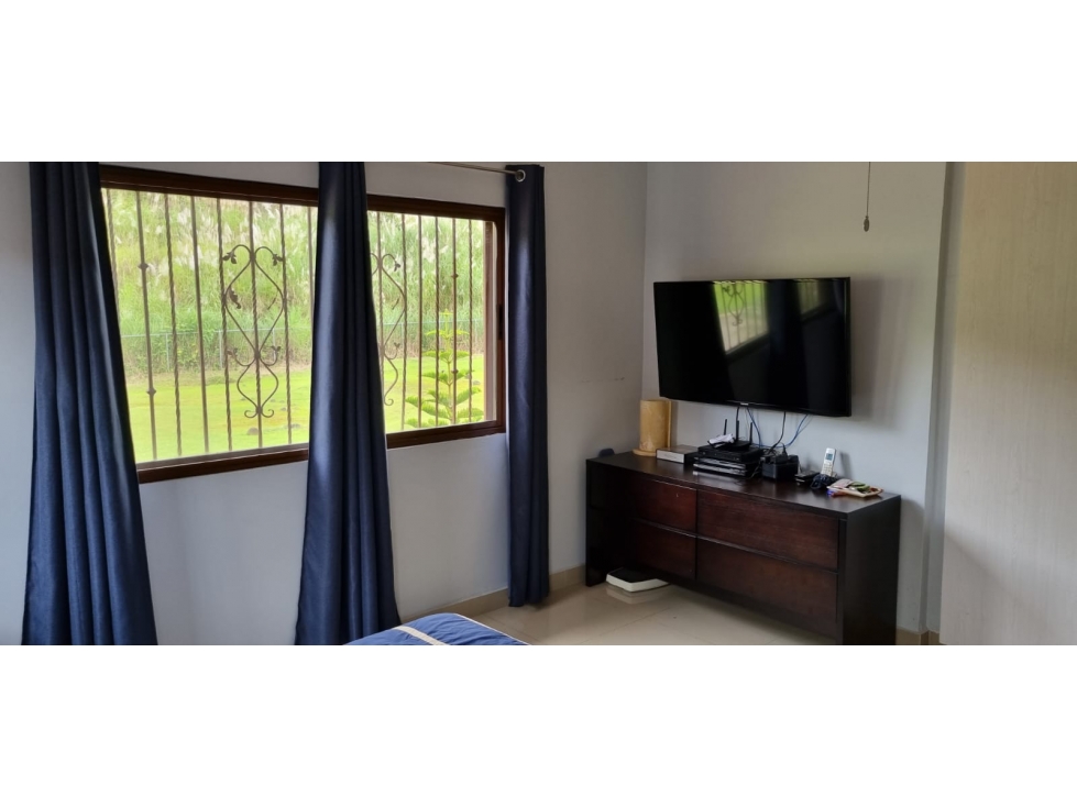 VENTA CASA LAS CUMBRES OMAR TORRIJOS - 4