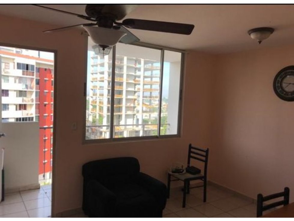 ALQUILER APARTAMENTO SEMI AMOBLADO 12 DE OCTUBRE