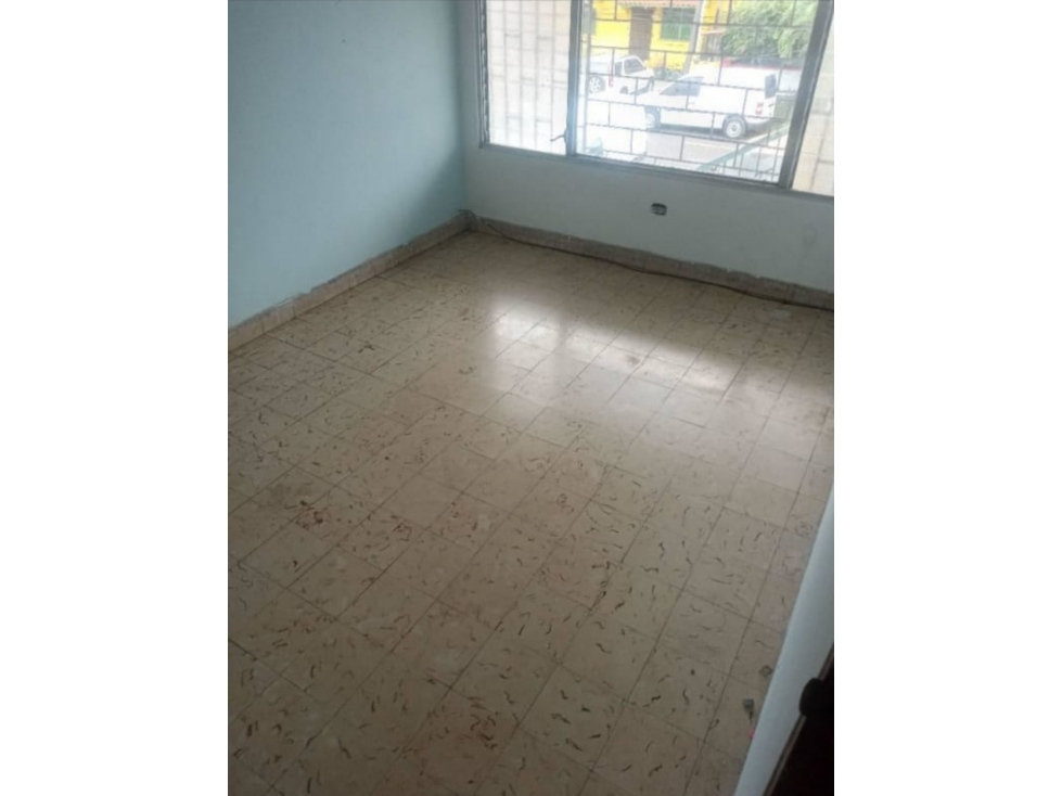 ALQUILER DE CASA PARQUE LEFEVRE