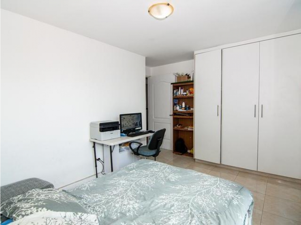 VENDO APARTAMENTO PH ELMARE