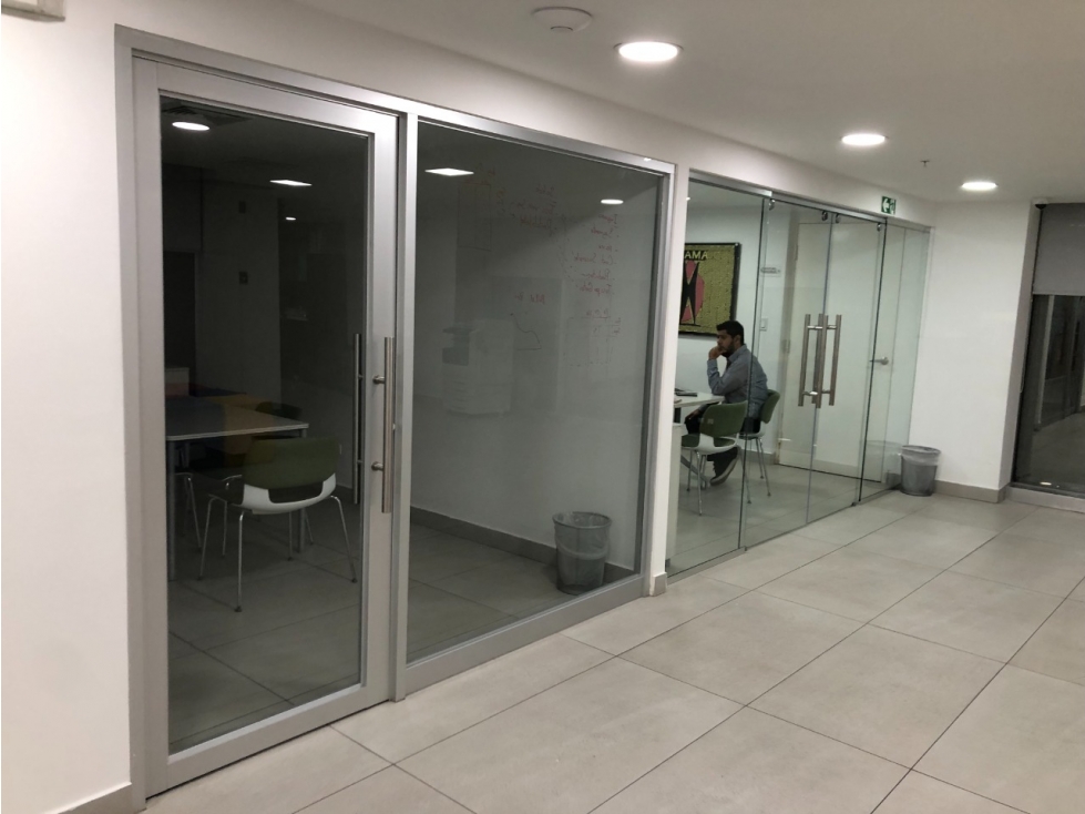 ALQUILER OFICINA AMOBLADA OBARRIO — foto 5