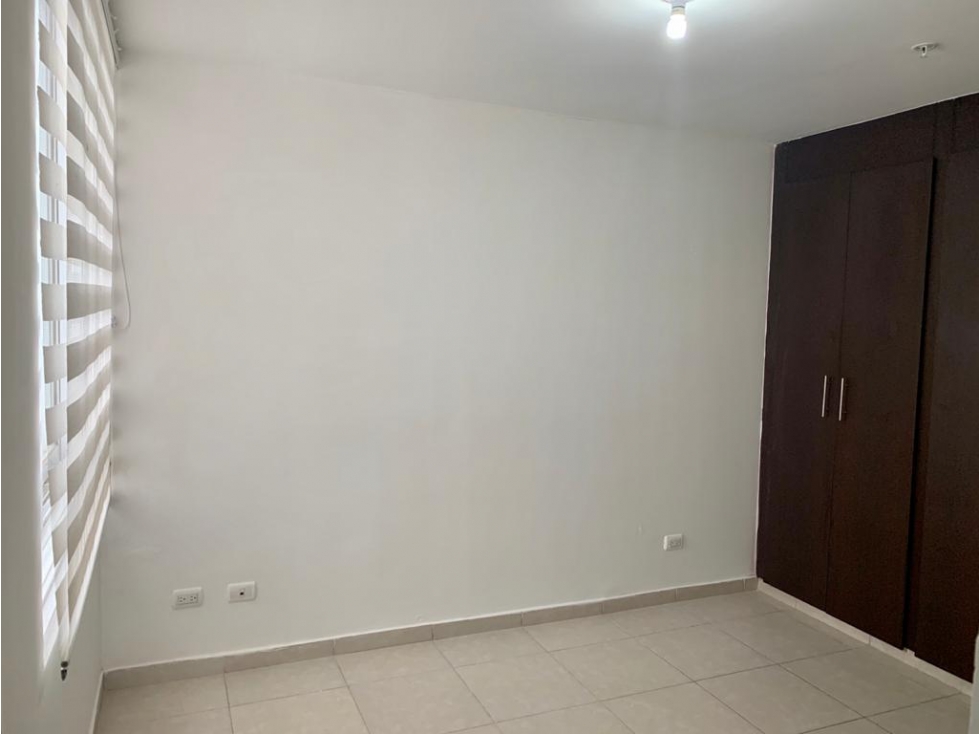 ALQUILER APARTAMENTO EL BOSQUE — foto 3