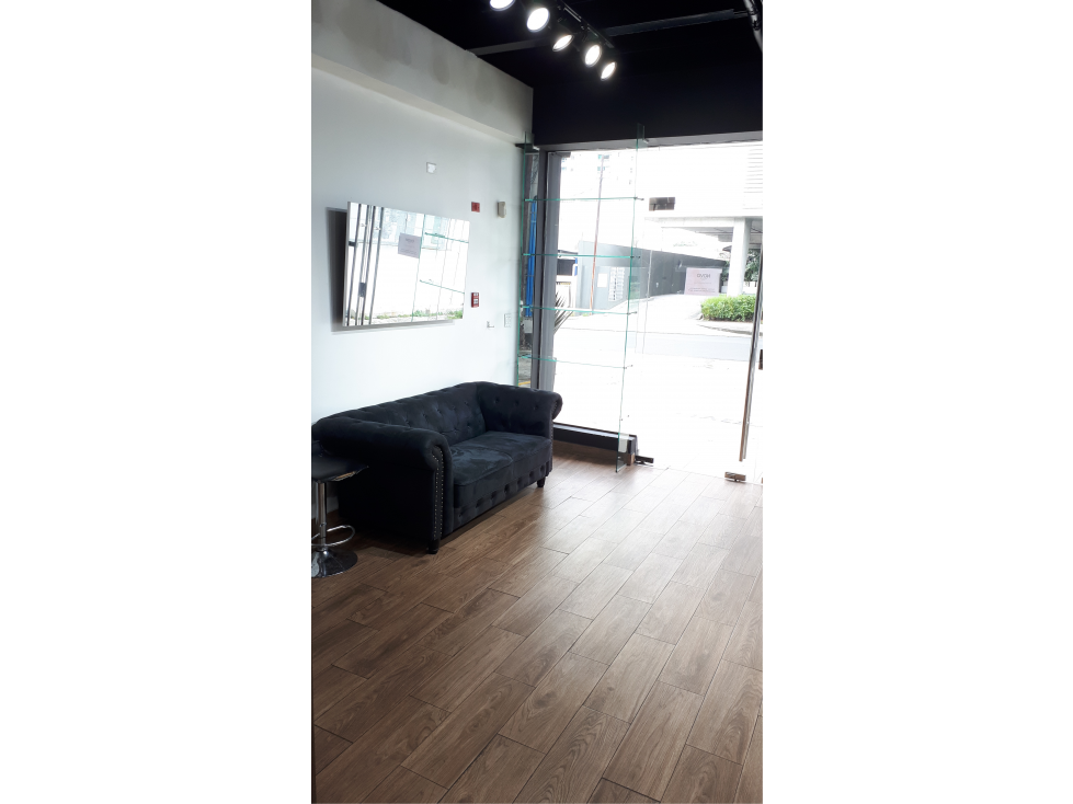 VENDO LOCAL COMERCIAL EN SAN FRANCISCO, BIEN UBICADO