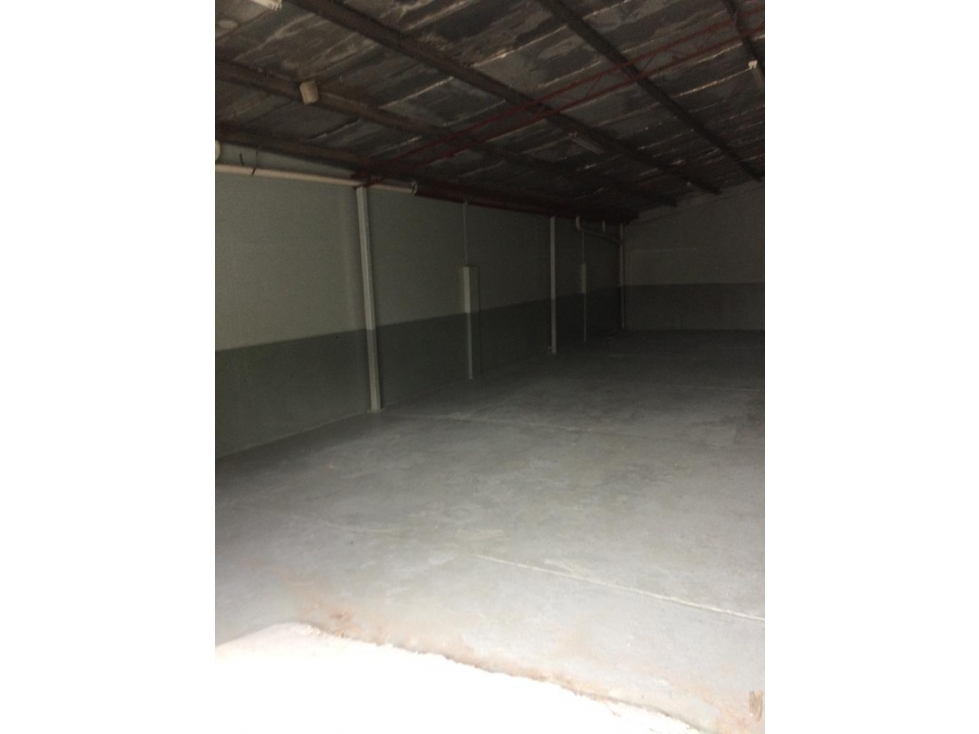 ALQUILER LOCAL BETANIA — foto 2