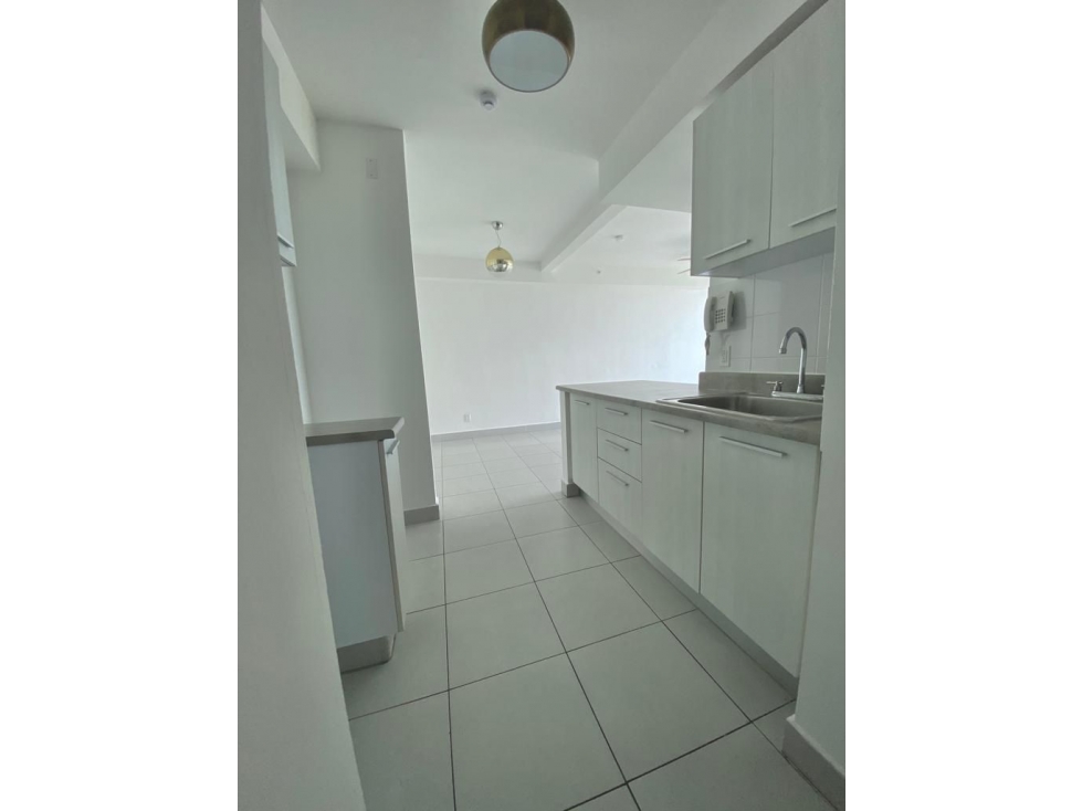 ALQUILER APARTAMENTO CAMPO LIMBERG