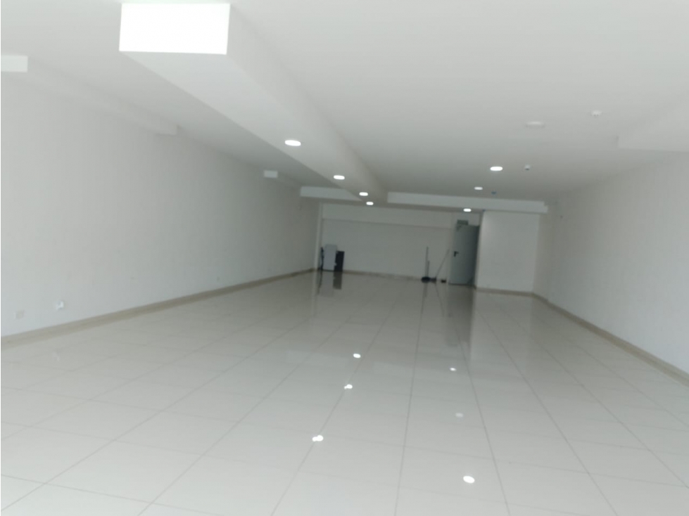 ALQUILER LOCAL COMERCIAL VIA ESPAÑA