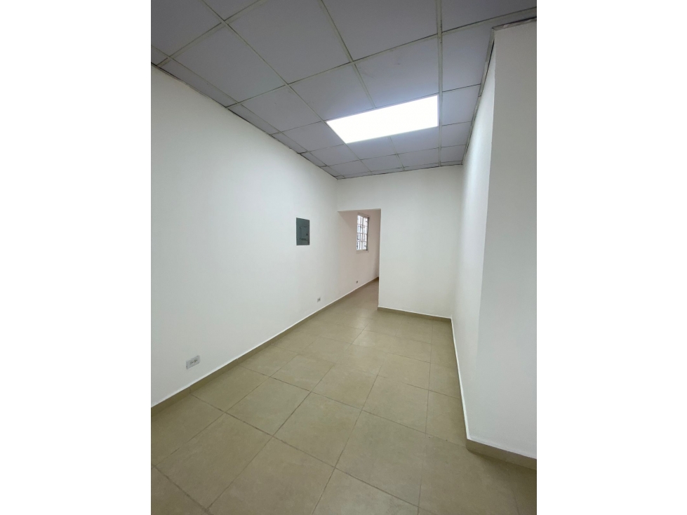 ALQUILER LOCAL COMERCIAL EL INGENIO — foto 2