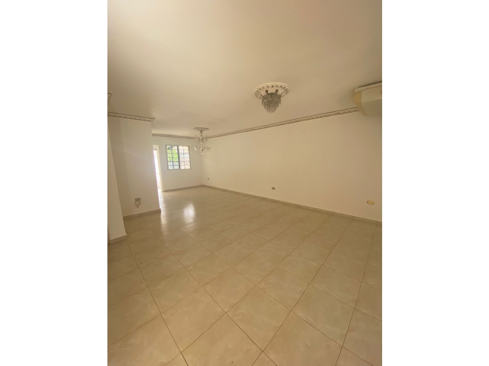 ALQUILER CASA ARRAIJAN