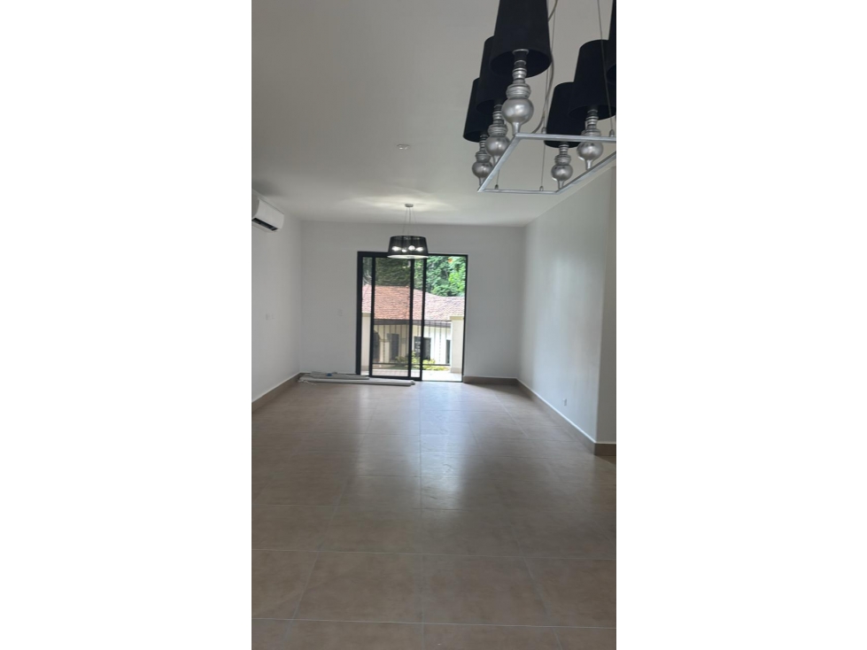 ALQUILER APARTAMENTO ALBROOK — foto 2
