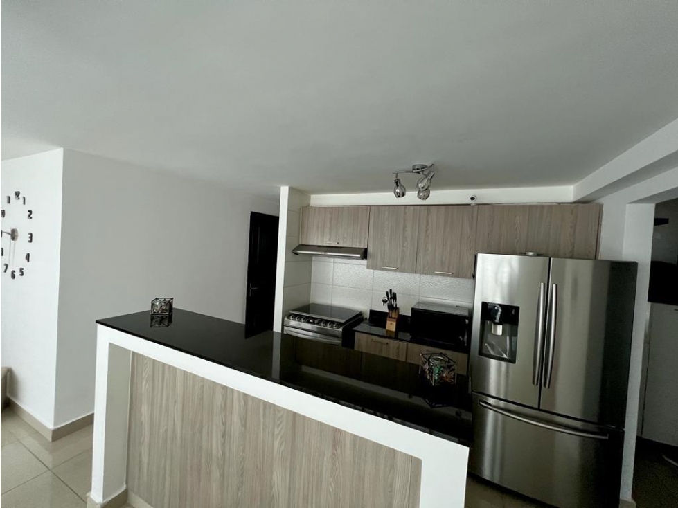 ALQUILER APARTAMENTO AMOBLADO CARRASQUILLA — foto 3