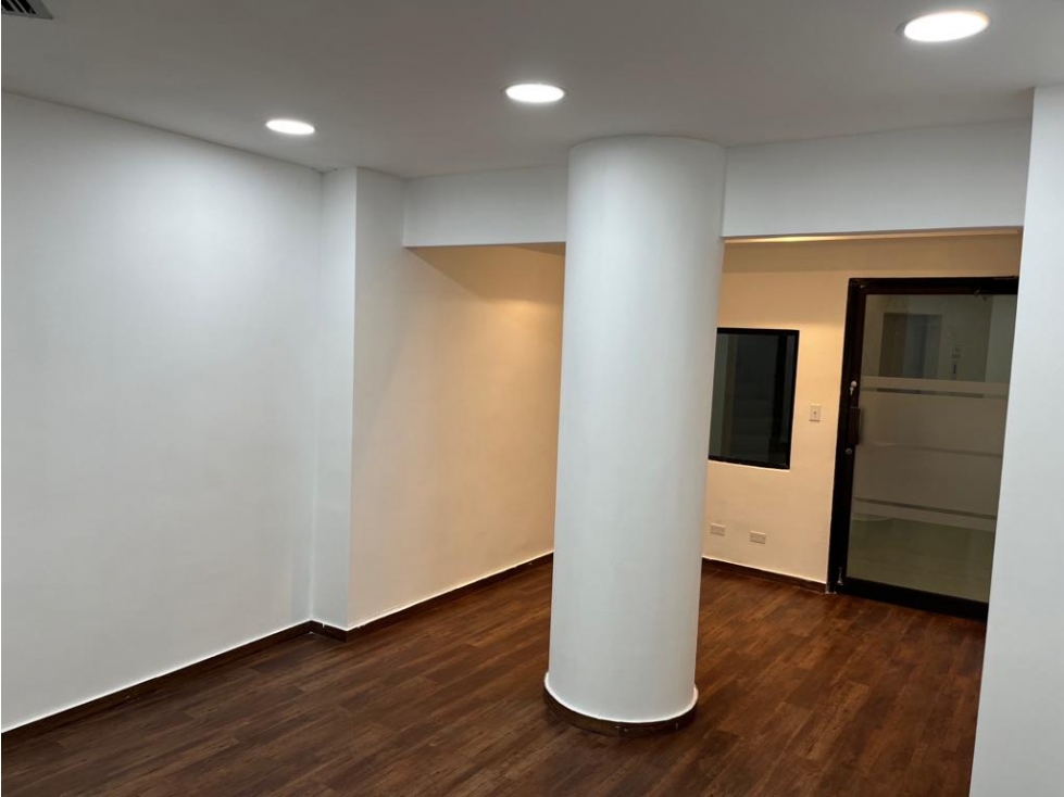 ALQUILER OFICINA AVENIDA BALBOA — foto 5