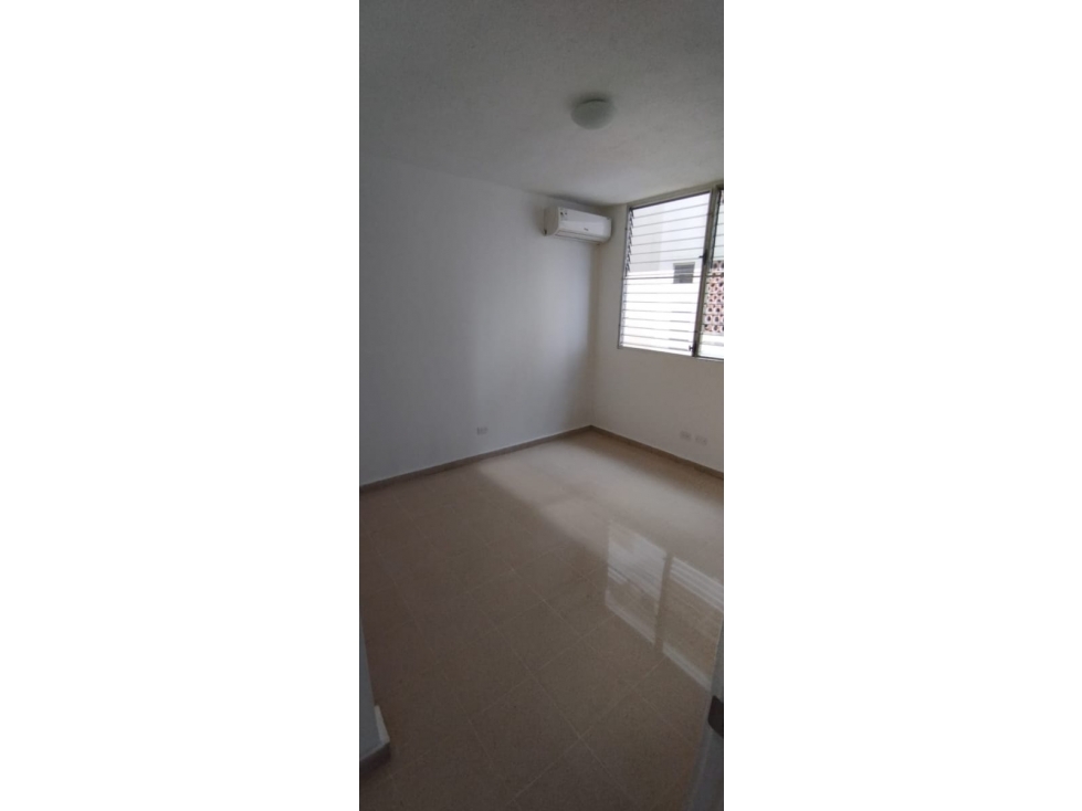 ALQUILER APARTAMENTO VIA PORRAS LINEA BLANCA — foto 3