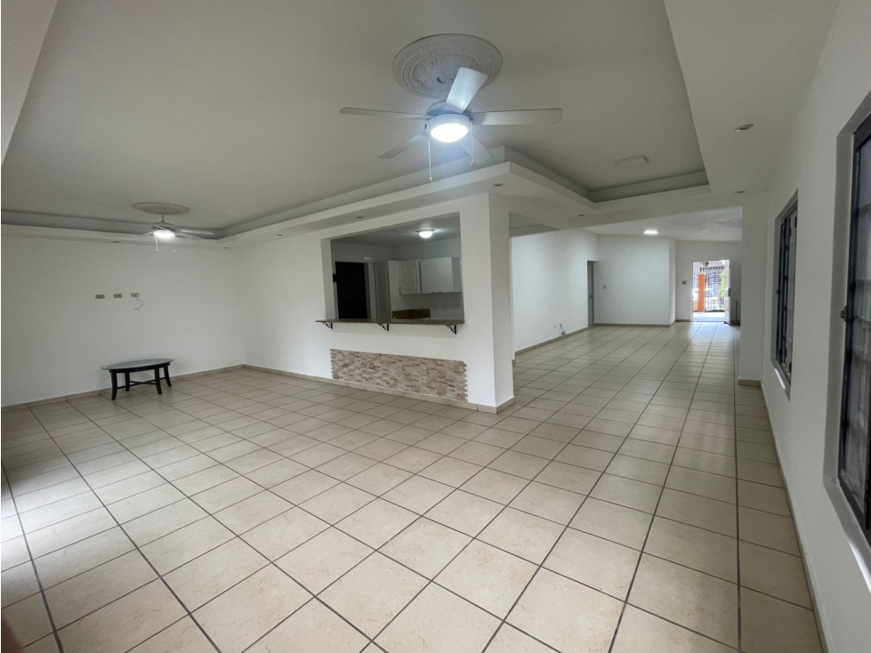 ALQUILER CASA BRISAS DEL GOLF