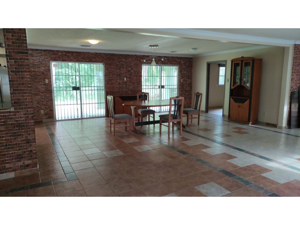 ALQUILER CASA CLAYTON