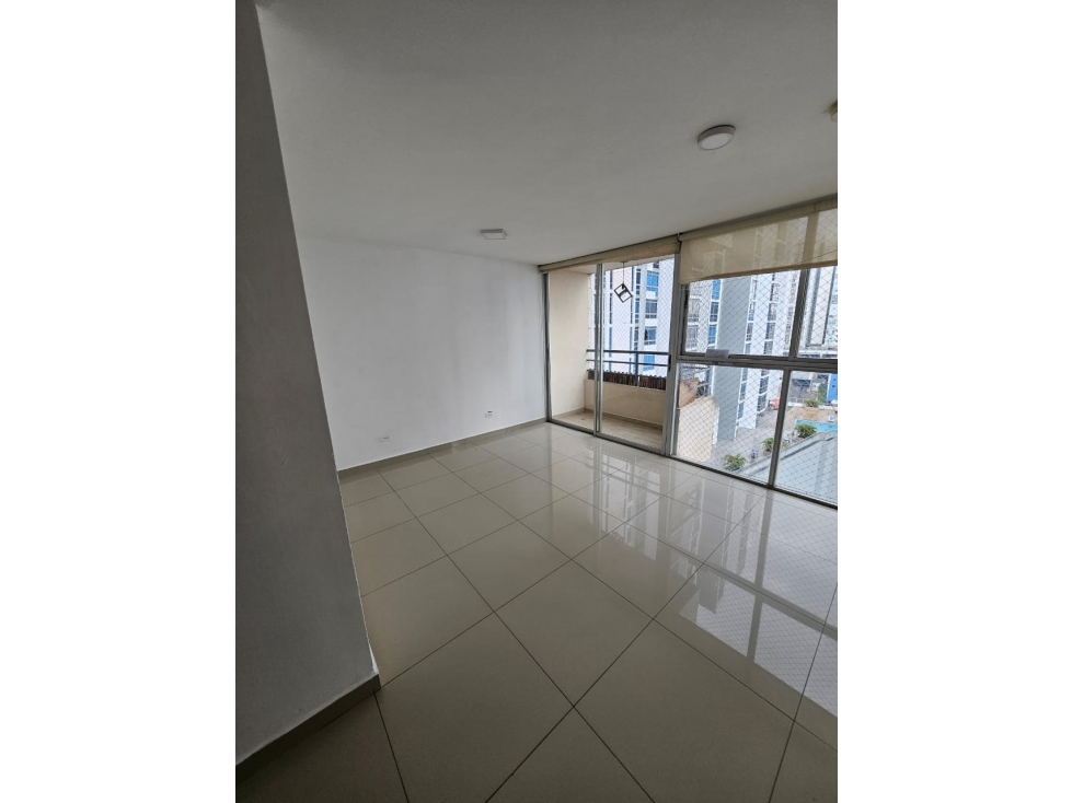 ALQUILER APARTAMENTO SEMI AMOBLADO CARRASQUILLA