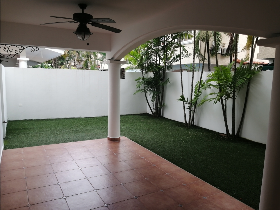 VENTA CASA COSTA DEL ESTE