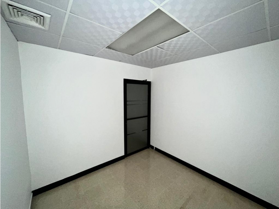ALQUILER OFICINA AVENIDA BALBOA — foto 6