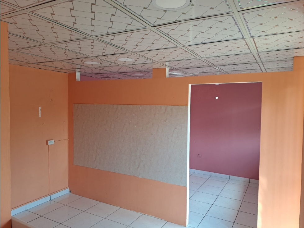 ALQUILER LOCAL COMERCIAL ARRAIJAN - 1