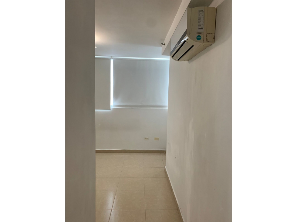 ALQUILER APARTAMENTO VIA ESPAÑA — foto 3