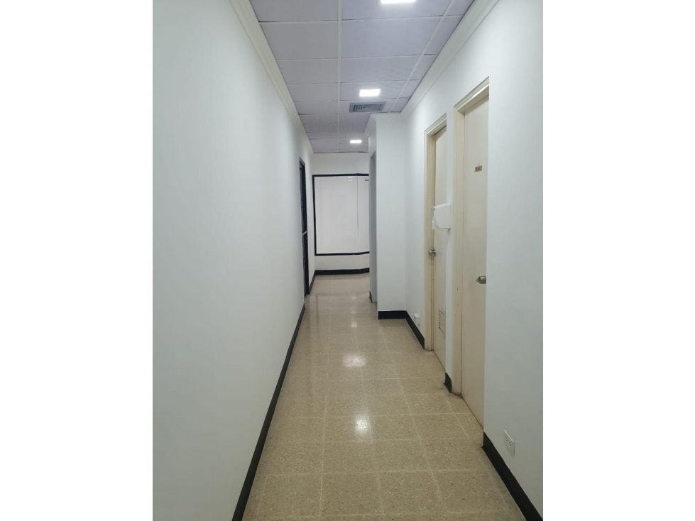 ALQUILER OFICINA AVENIDA BALBOA — foto 5