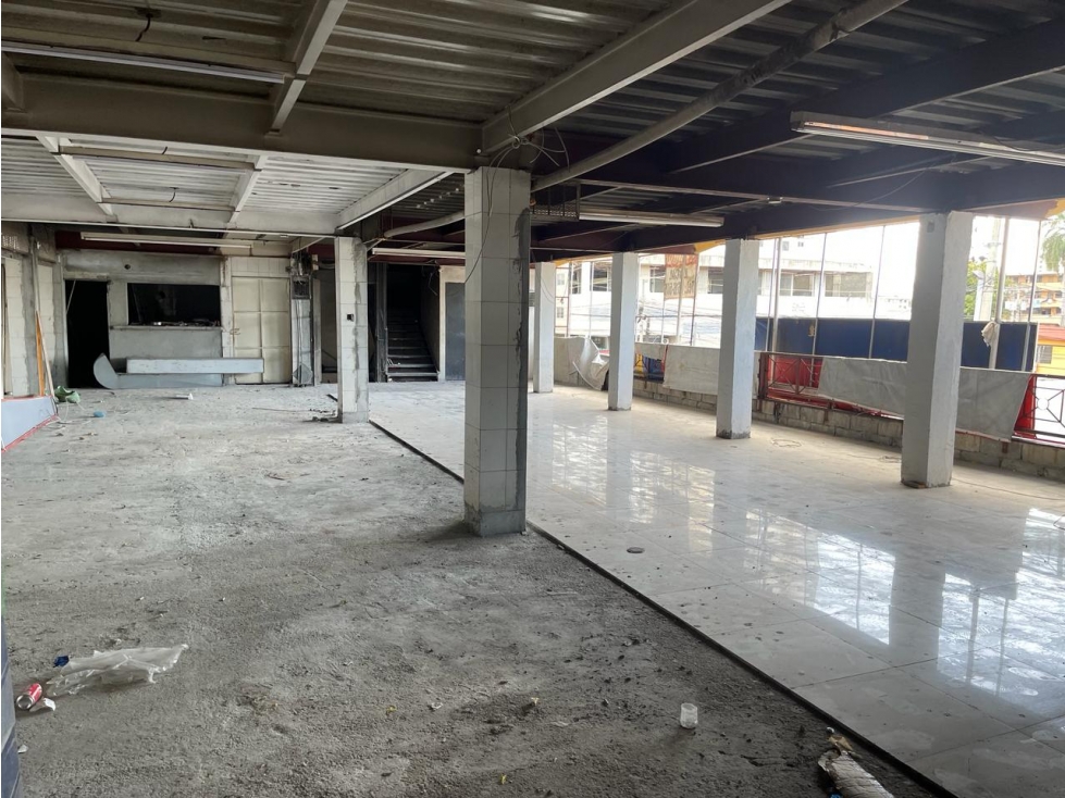 ALQUILER LOCAL EN OBRA GRIS VIA CINCUENTENARIO — foto 2