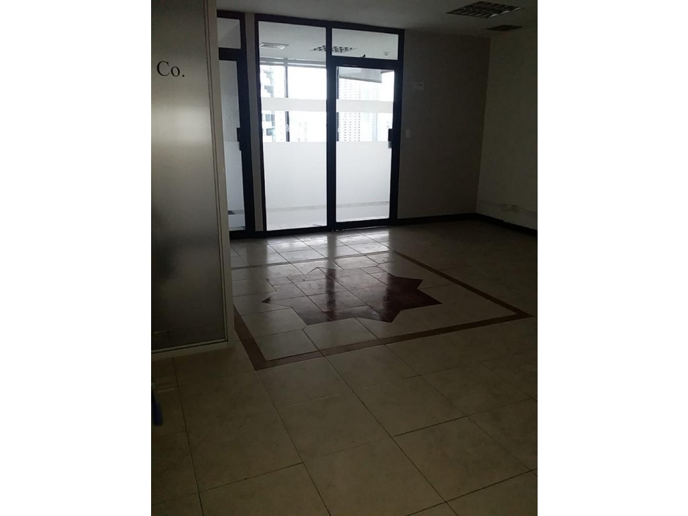 ALQUILER OFICINA CALLE 50 — foto 2