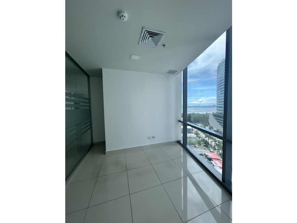 ALQUILER OFICINA AMOBLADA COSTA DEL ESTE — foto 3