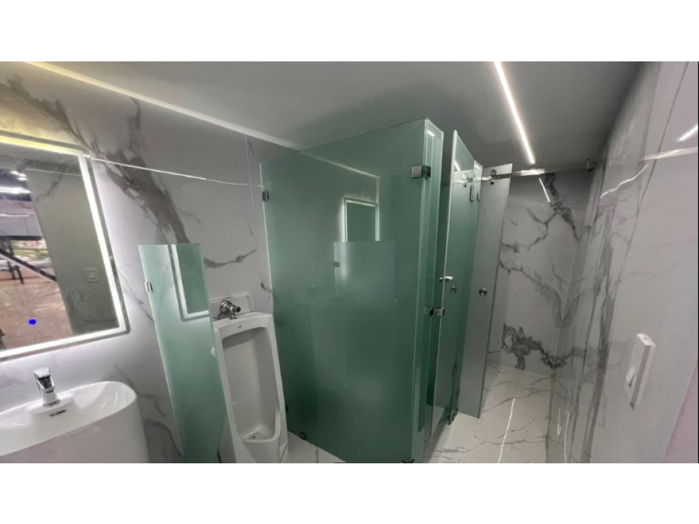 ALQUILER LOCAL COMERCIAL BELLA VISTA — foto 4