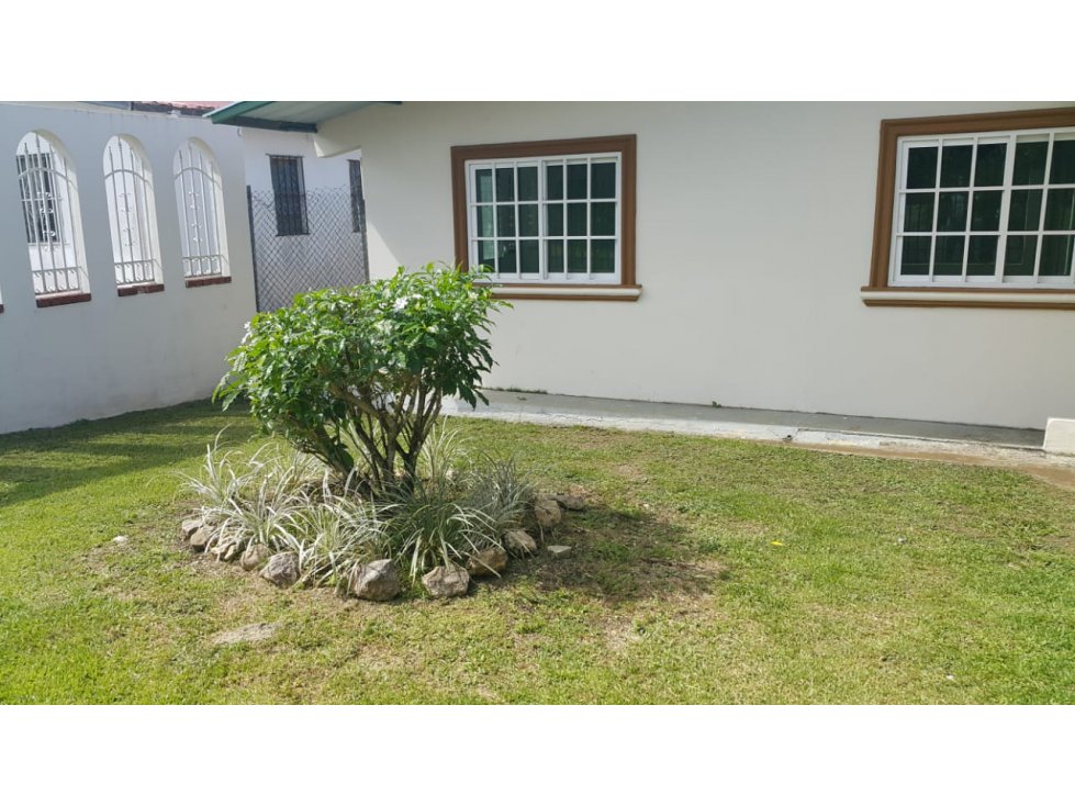 ALQUILER CASA LAS CUMBRES - 1