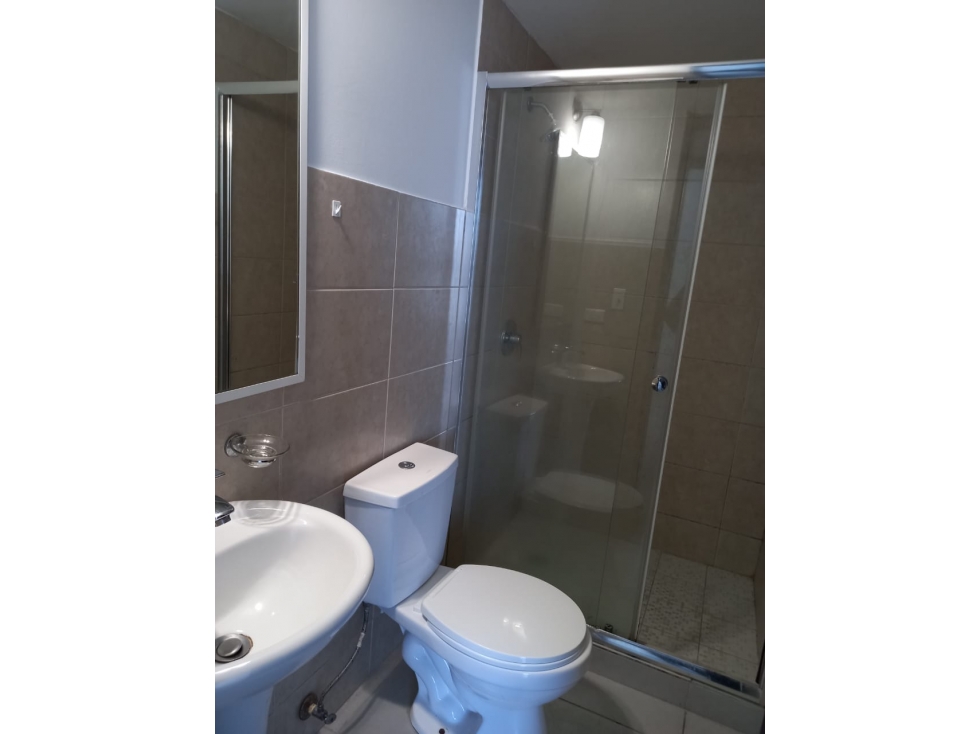 ALQUILER APARTAMENTO VIA ESPAÑA - 6