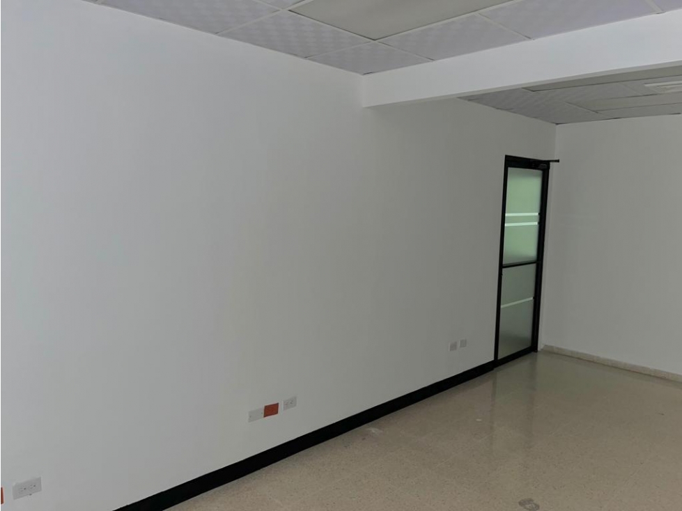 ALQUILER OFICINA AVENIDA BALBOA — foto 2