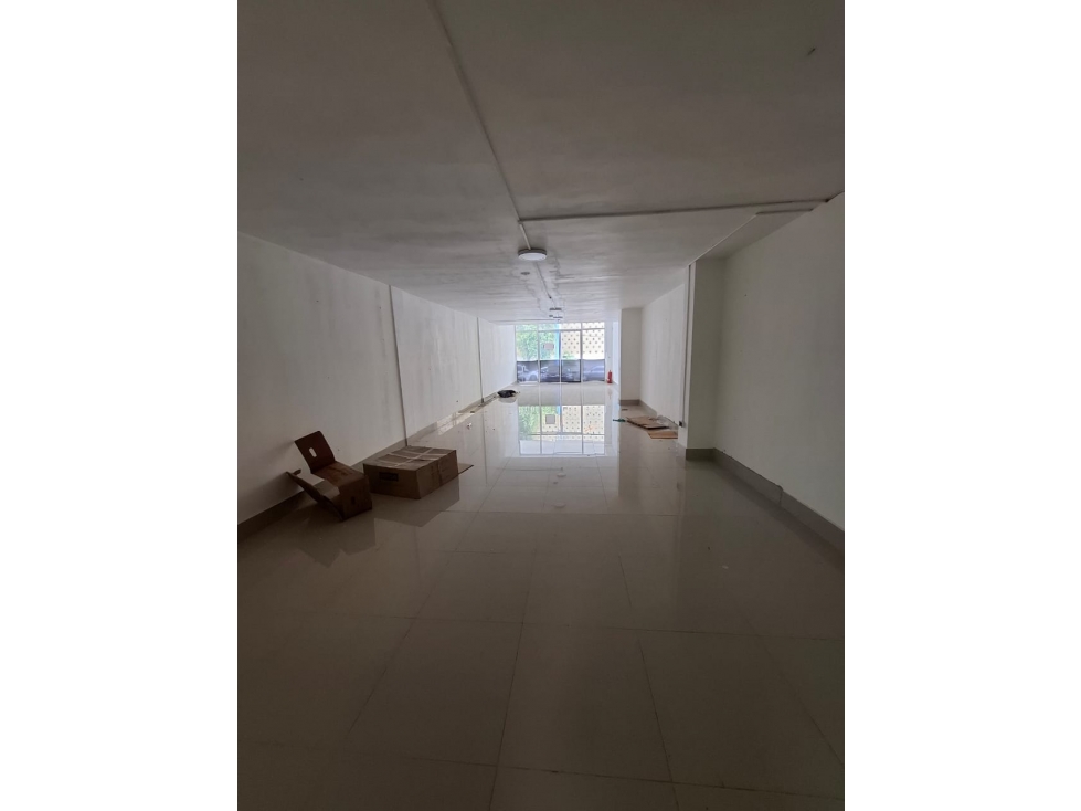 ALQUILER LOCAL COMERCIAL BELLA VISTA — foto 3