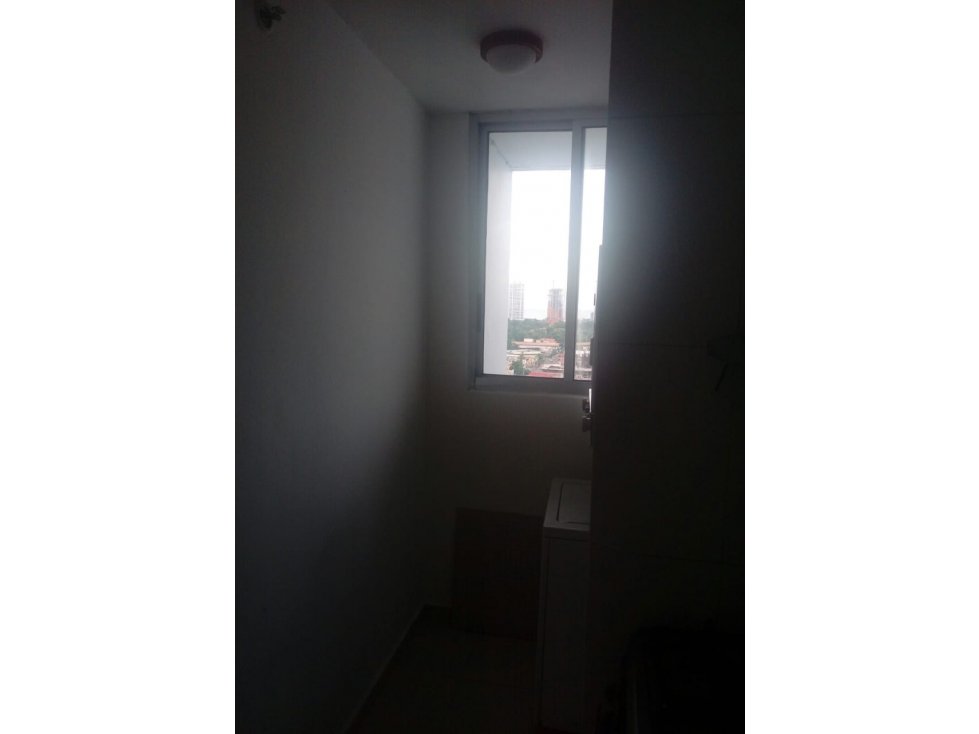ALQUILER APARTAMENTO VIA ESPAÑA — foto 4