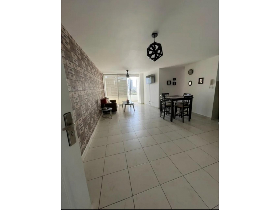 ALQUILER APARTAMENTO AMOBLADO 12 DE OCTUBRE