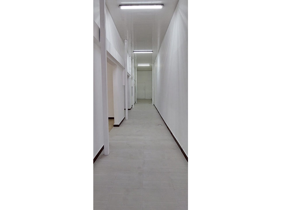 ALQUILER OFICINA PARQUE LEFEVRE — foto 5