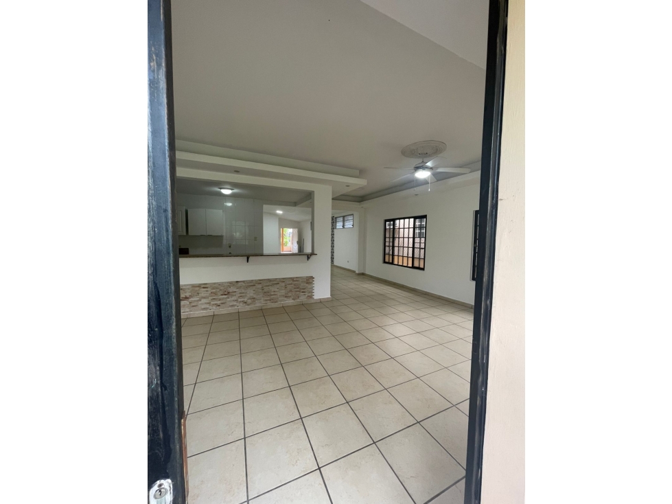 ALQUILER CASA BRISAS DEL GOLF — foto 3