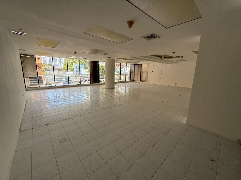 ALQUILER LOCAL COMERCIAL BELLA VISTA — foto 4