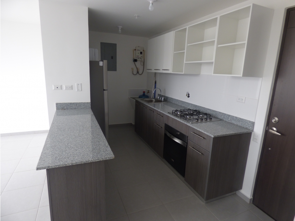 ALQUILER APARTAMENTO EL BOSQUE — foto 4