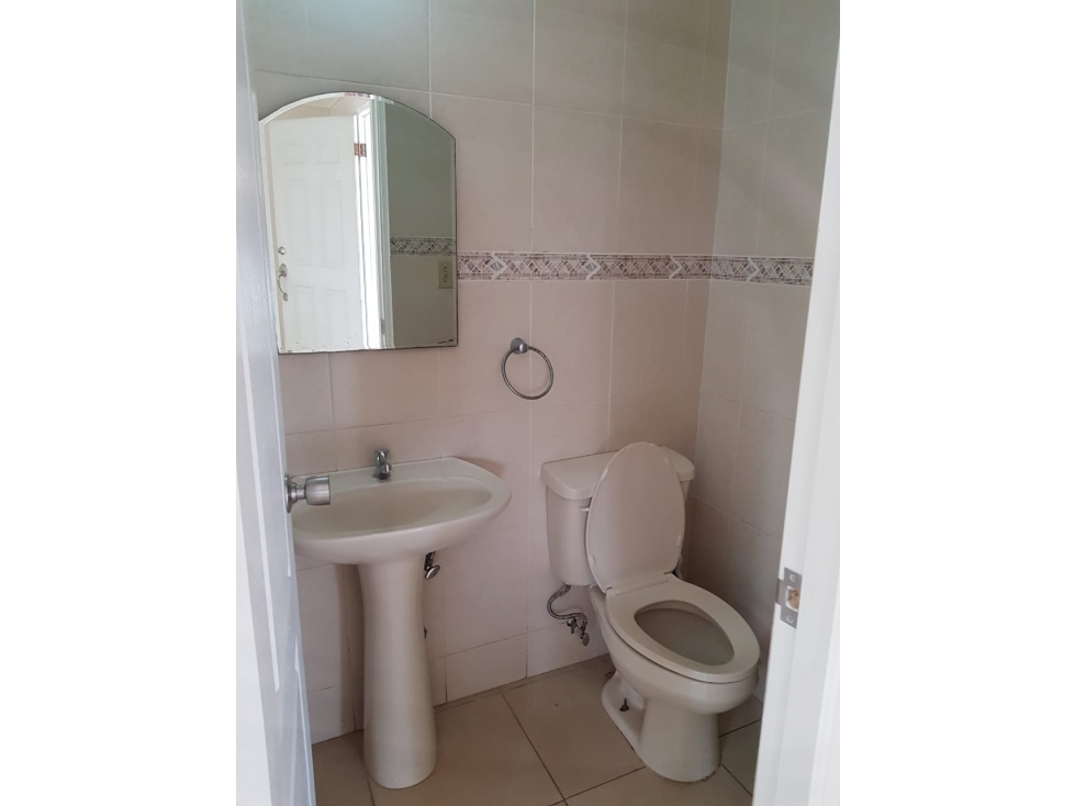 VENTA CASA LAS CUMBRES OMAR TORRIJOS - 3