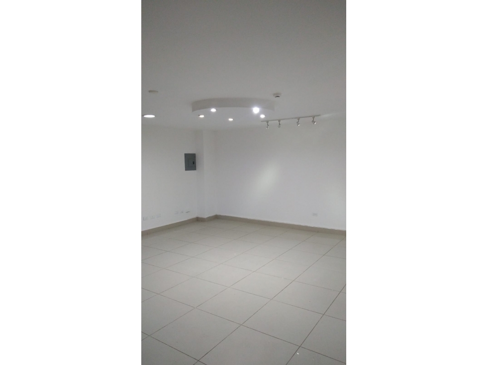 ALQUILER OFICINA CONDADO DEL REY - 3