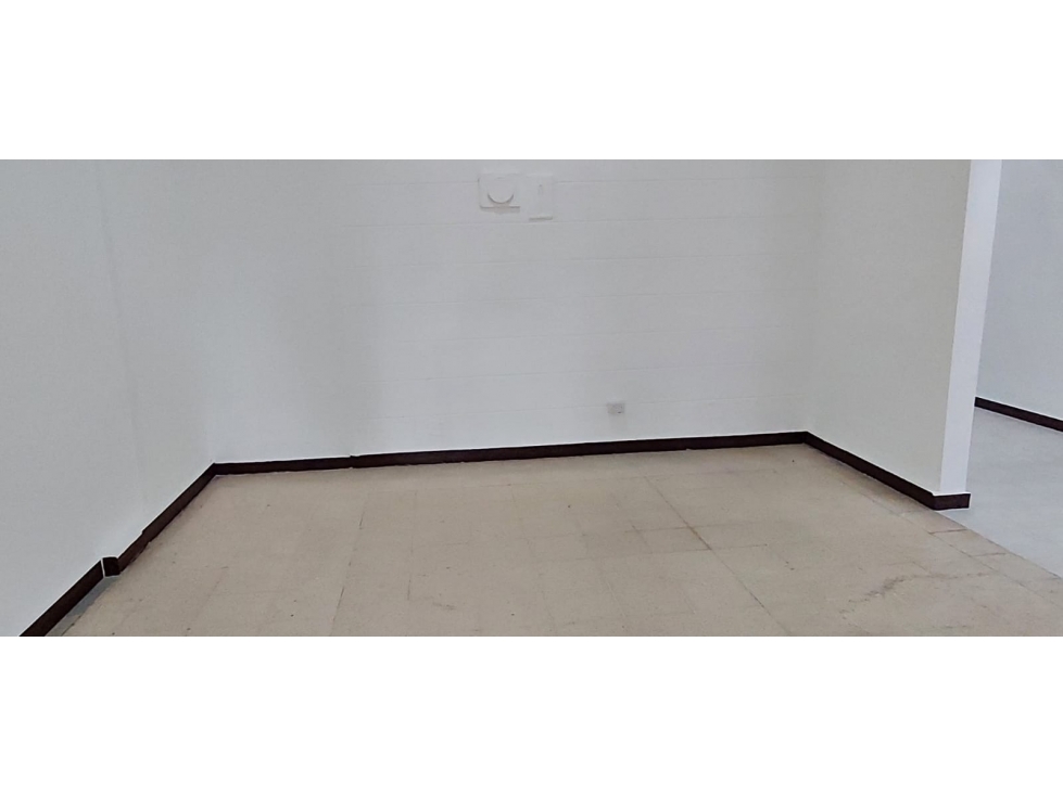 ALQUILER OFICINA PARQUE LEFEVRE — foto 6