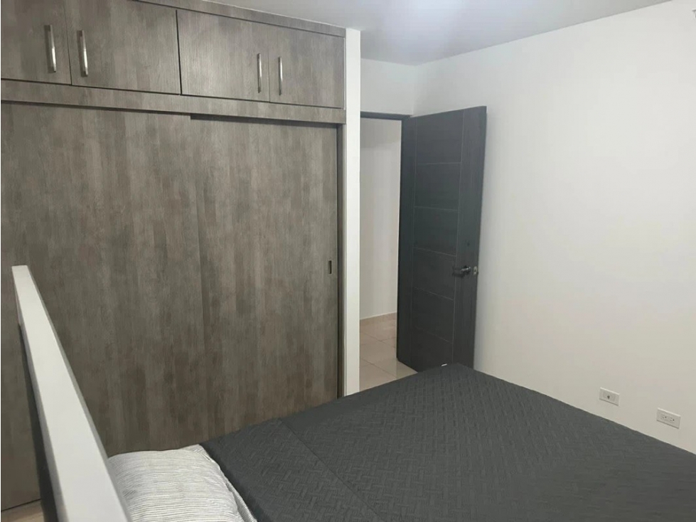 ALQUILER APARTAMENTO VIA ESPAÑA — foto 2