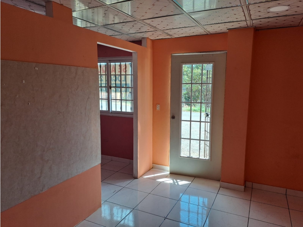 ALQUILER LOCAL COMERCIAL ARRAIJAN - 4