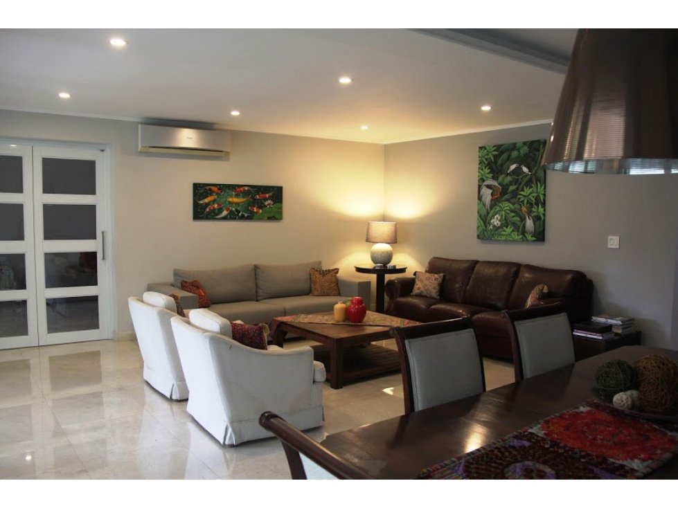 VENTA HERMOSA CASA COSTA DEL ESTE