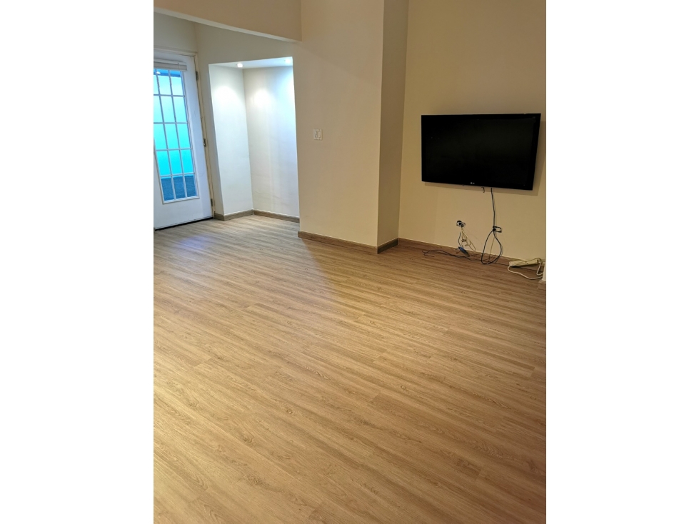 ALQUILER CASA VERSALLES JUAN DIAZ