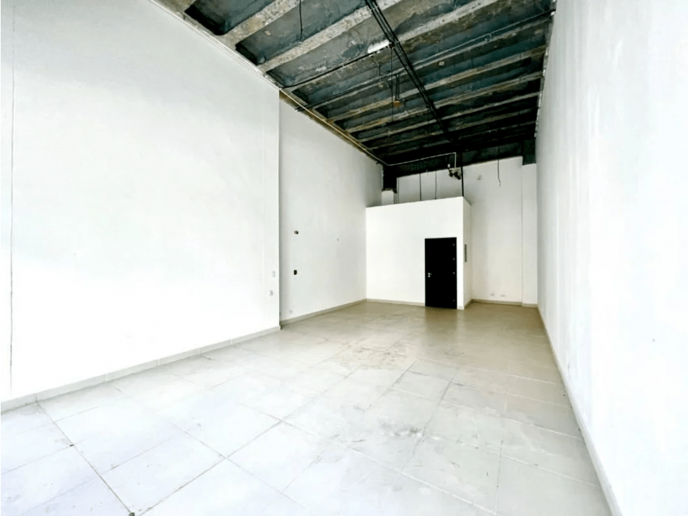 ALQUILER LOCAL COMERCIAL BELLA VISTA — foto 3