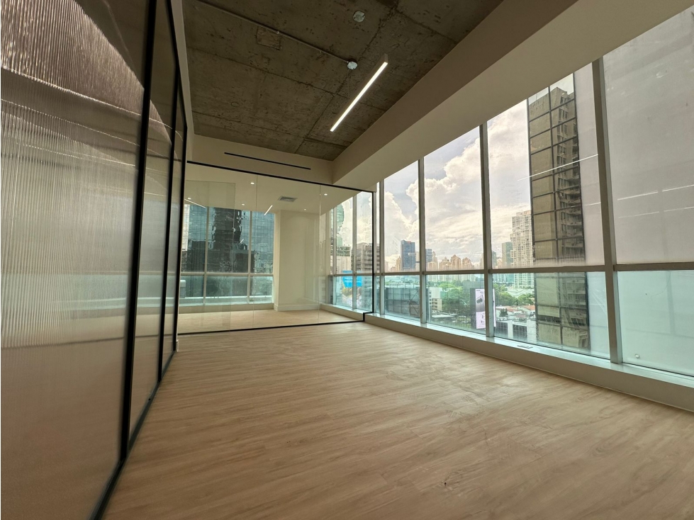 ALQUILER OFICINA CALLE 50 — foto 3