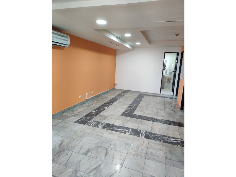 ALQUILER OFICINA AVENIDA BALBOA — foto 2