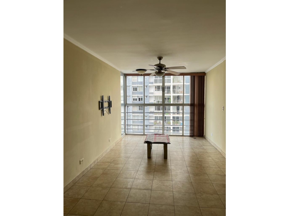ALQUILER APARTAMENTO VIA TRANSITMICA VACIO